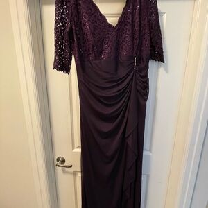 Elegant Purple Lace Evening Dress
